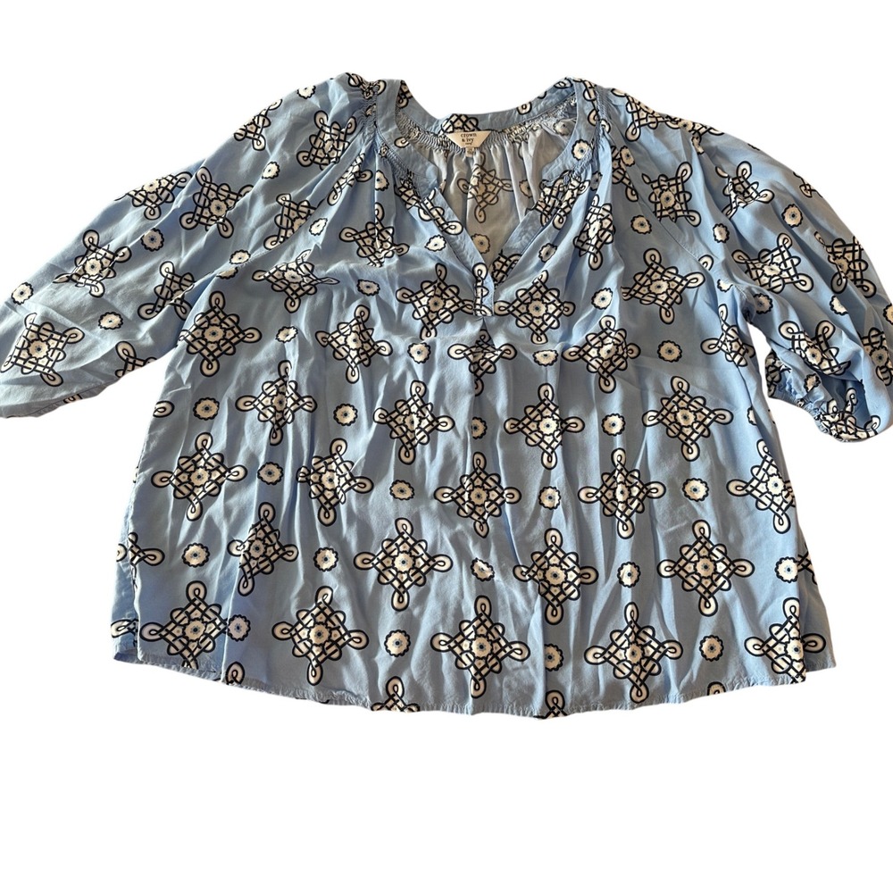 Crown & Ivy Curvy 2X Blue Print Blouse Top 3/4 Sleeve‎ Womens